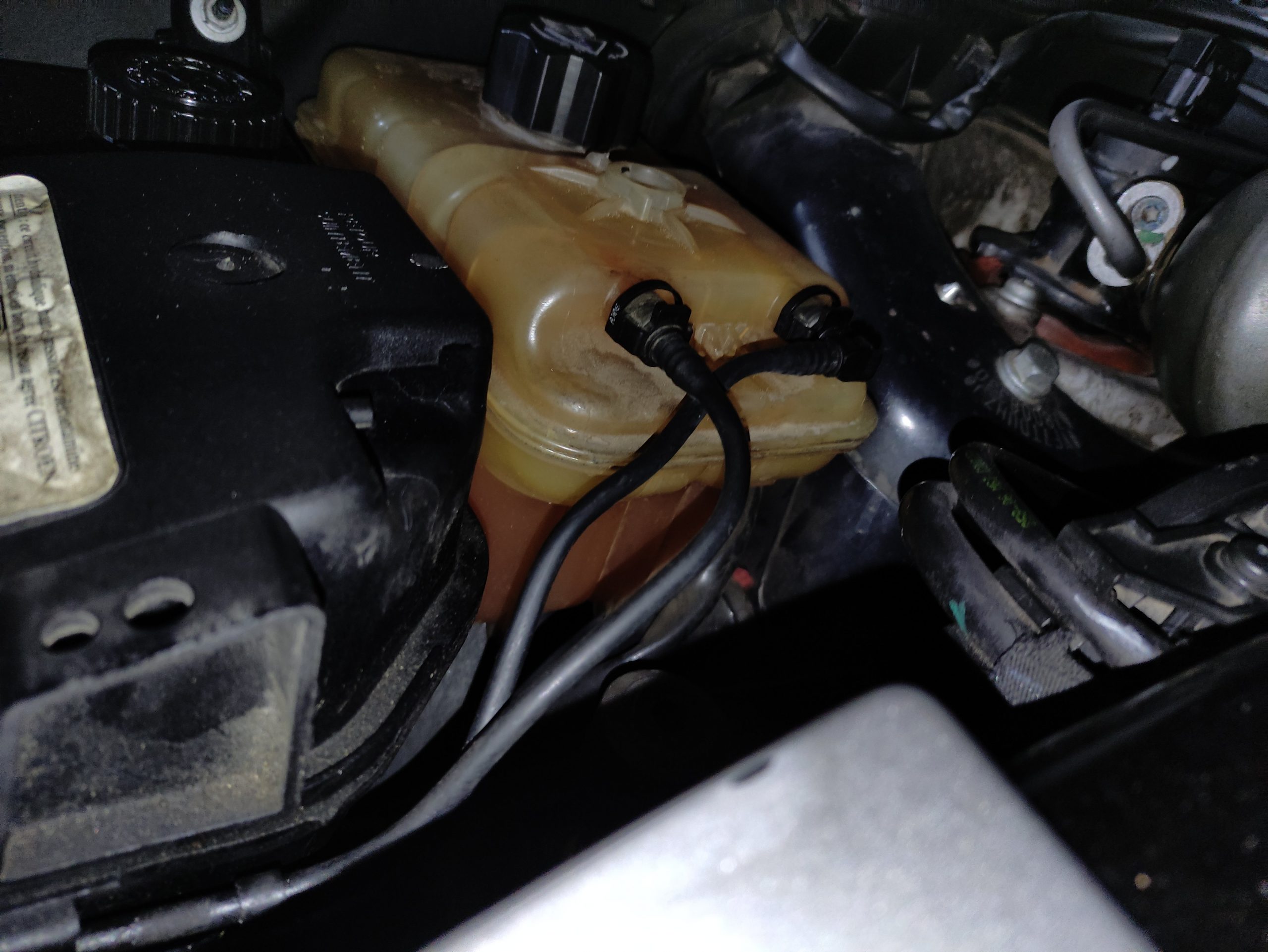 Read more about the article Life with a C6 – coolant leak