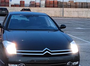 Read more about the article Citroen C6 headlight flickering and randomly turning off, tell-tale light blinking